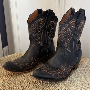 Ariat style Black & Tan Western Boots Cowboy Boots with Embroidery